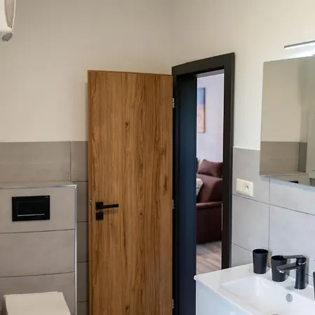 Kamence Lipótszentmiklós