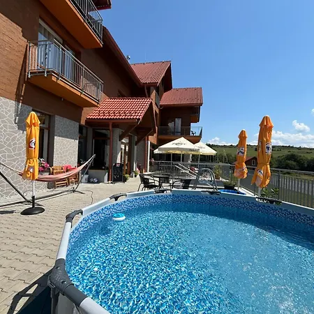 Kamence בית הארחה