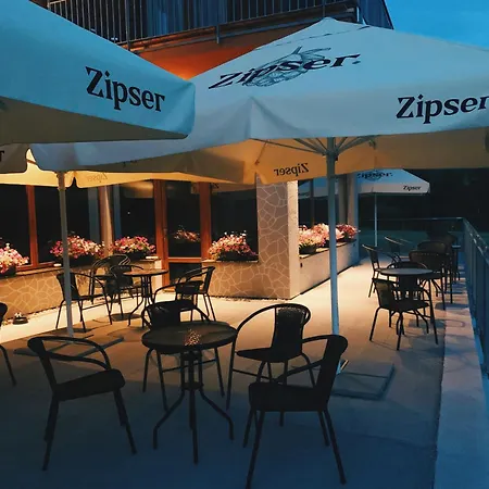 בית הארחה Kamence 3*